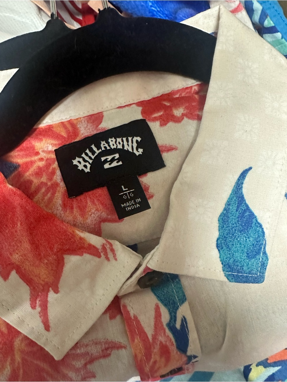 Billabong White Short-Sleeve Button-Down with Red Floral and Blue Leaves - Picture 2 of 4